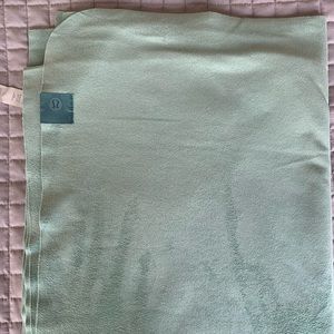 Lululemon yoga towel